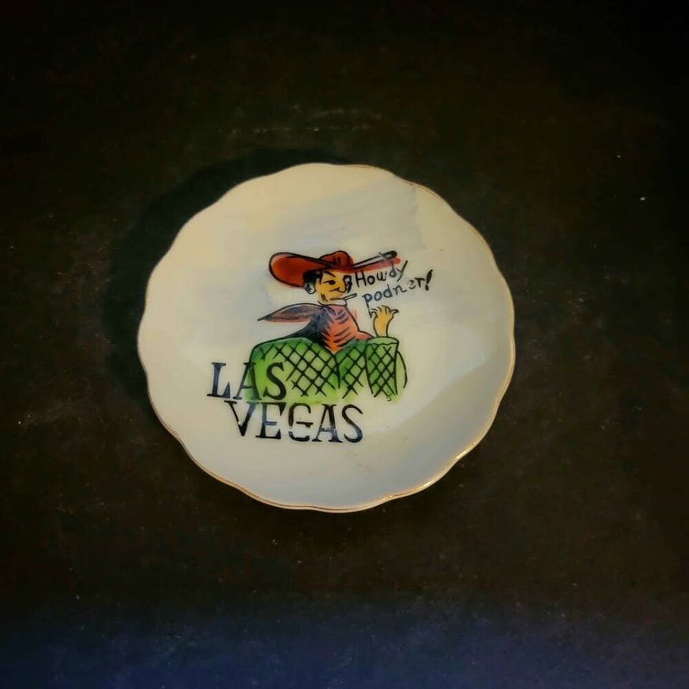 Vintage Las Vegas souvenir plate or ashtray featuring the classic "Howdy Podner!